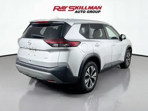 Used 2023 Nissan Rogue SV FWD image 7