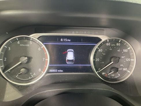 Used 2024 Nissan Rogue S image 12