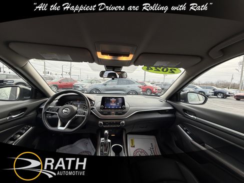 Used 2024 Nissan Altima 2.5 SR image 18