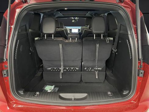 New 2026 Chrysler Pacifica Limited w/ S Appearance Package image 16