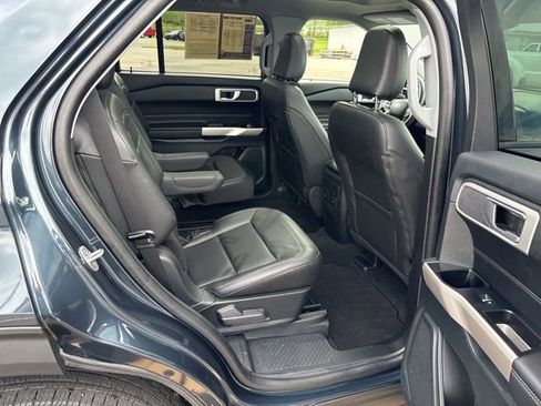 Used 2023 Ford Explorer XLT w/ Equipment Group 202A AWD/4WD image 12