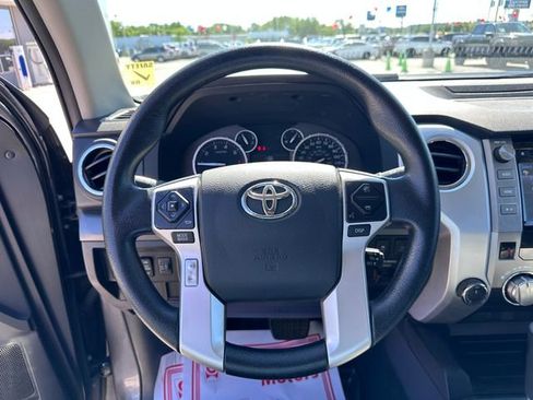Used 2017 Toyota Tundra SR5 w/ TRD Off Road Package AWD/4WD image 20