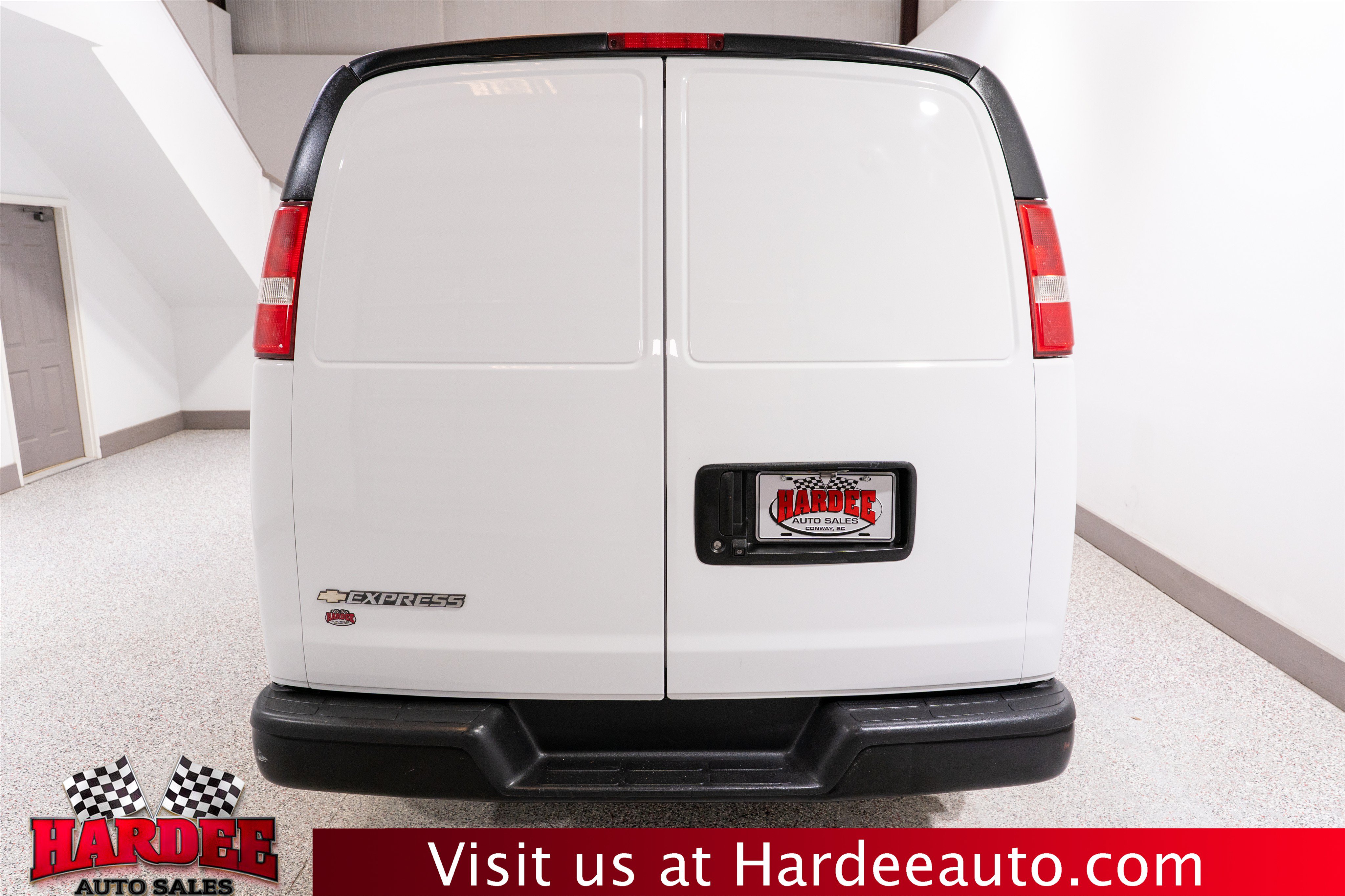 Used 2023 Chevrolet Express 2500 Extended w/ Driver Convenience Package RWD image 4