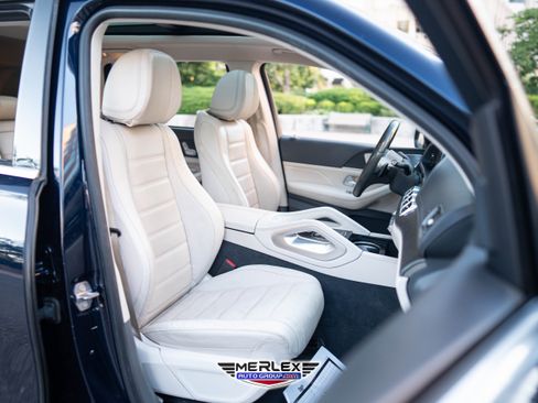 Used 2020 Mercedes-Benz GLS 450 4MATIC image 17