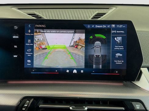 Used 2025 BMW X2 xDrive28i w/ M Sport Package image 17