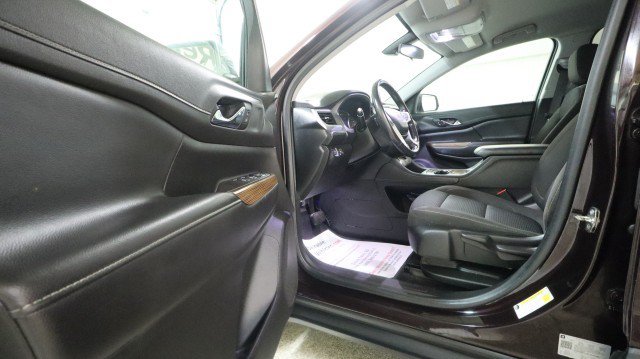 Used 2020 GMC Acadia SLE FWD image 9