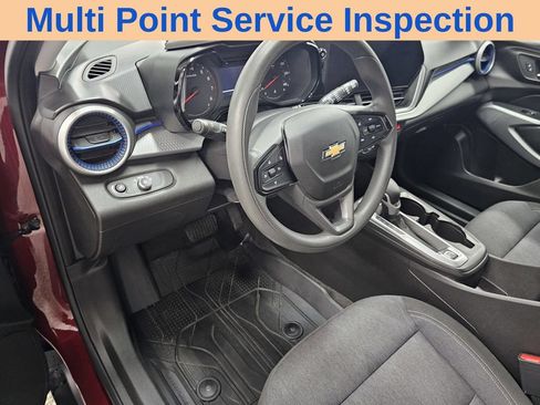 Used 2024 Chevrolet Trax LS w/ LS Convenience Package FWD image 12