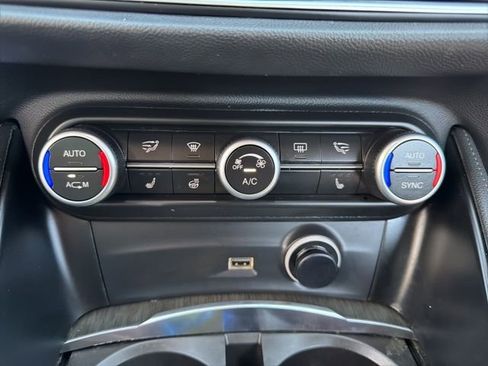 Used 2019 Alfa Romeo Stelvio Ti image 33