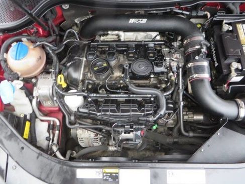 Used 2014 Volkswagen CC Sport image 9