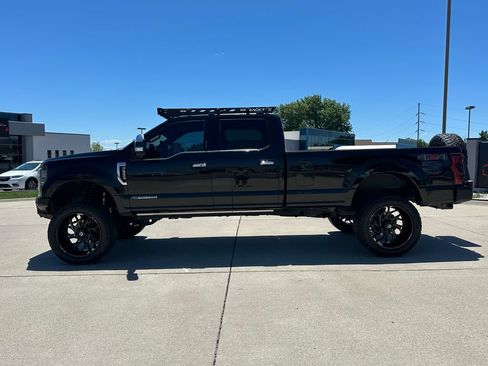 Used 2017 Ford F350 Platinum AWD/4WD image 3