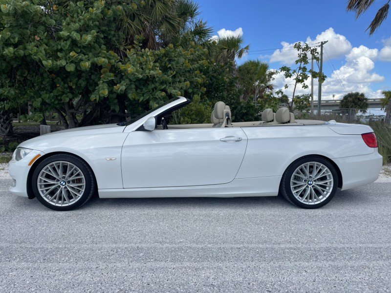 Used 2011 BMW 335i Convertible RWD image 4