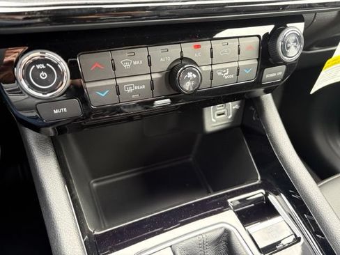 New 2026 Jeep Compass Limited AWD/4WD image 30