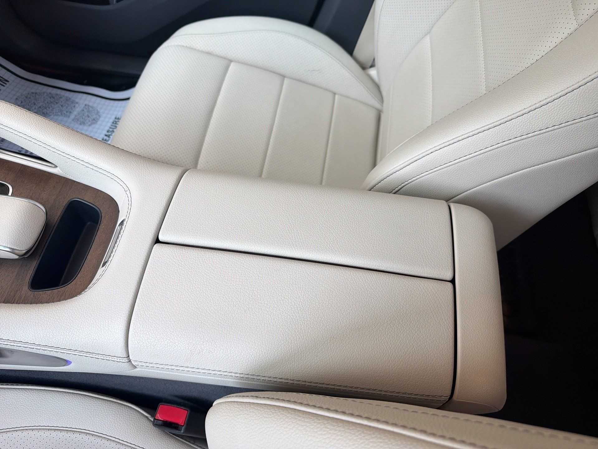 Used 2020 Mercedes-Benz GLE 350 4MATIC w/ Premium Package image 24