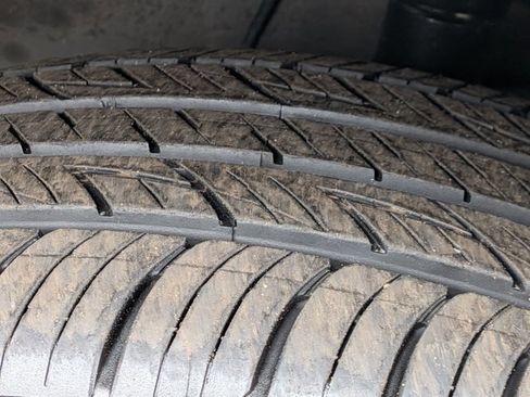 Certified 2025 Nissan Pathfinder SV image 11