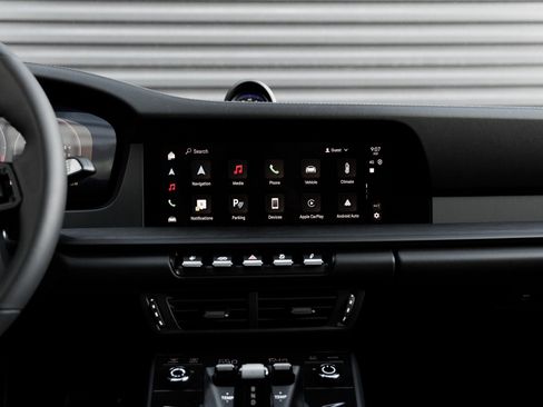 Used 2025 Porsche 911 Carrera GTS image 21