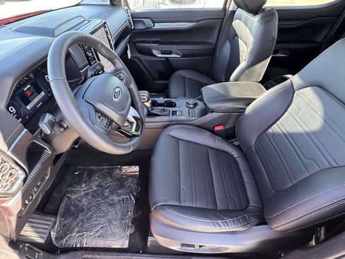 New 2025 Ford Ranger Lariat w/ Trailer Tow Package image 17