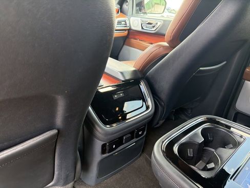 Used 2024 Lincoln Navigator L Reserve AWD/4WD image 61