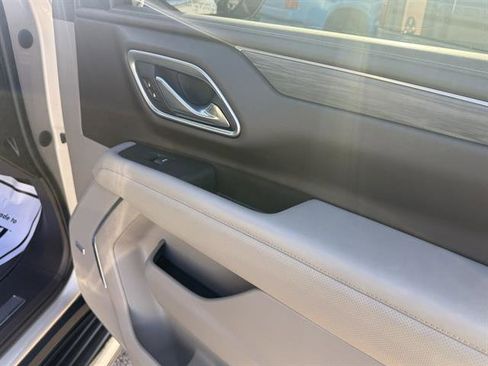 Used 2021 GMC Yukon SLT w/ SLT Luxury Package image 19