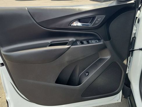 Used 2019 Chevrolet Equinox LT FWD image 21