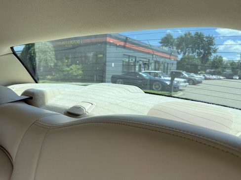 Used 2001 Lincoln Town Car Cartier image 15