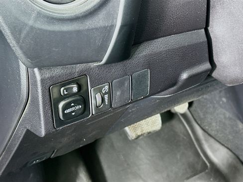 Used 2019 Toyota Corolla LE image 17