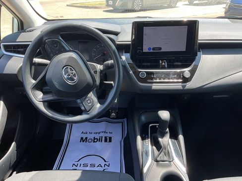 Used 2025 Toyota Corolla LE FWD image 14