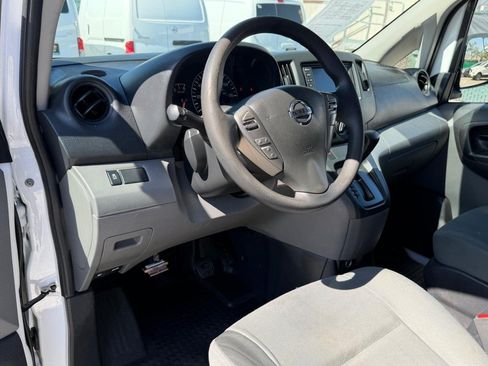Used 2021 Nissan NV200 S FWD image 22