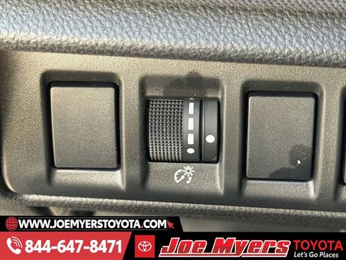 Used 2025 Subaru Outback Premium w/ Popular Package #1A image 22