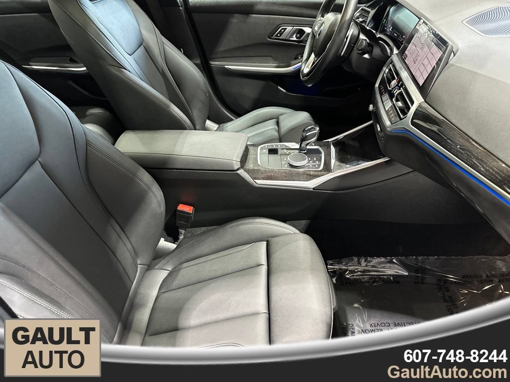 Used 2021 BMW 330i xDrive Sedan w/ Convenience Package AWD/4WD image 18