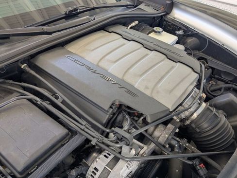 Used 2017 Chevrolet Corvette Stingray Coupe w/ Carbon Flash Badge Package image 17