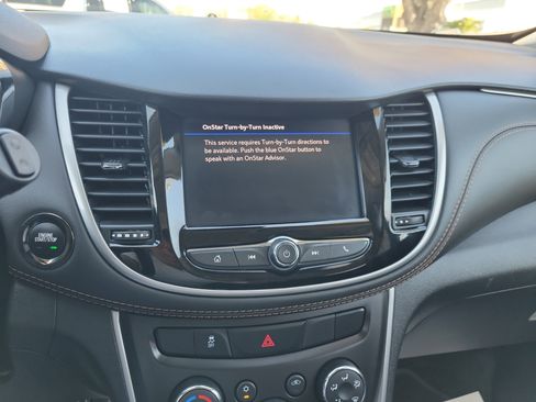 Certified 2022 Chevrolet Trax LT w/ LT Convenience Package image 23