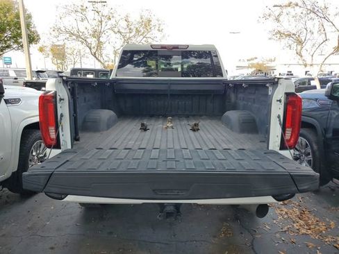 Used 2020 GMC Sierra 2500 Denali w/ Technology Package image 9