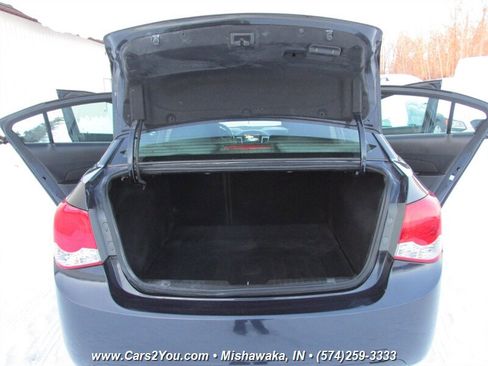 Used 2016 Chevrolet Cruze LT w/ Sun And Sound Package FWD image 12