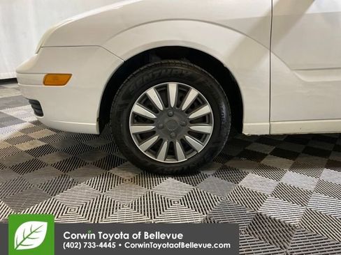 Used 2007 Ford Focus SE image 27