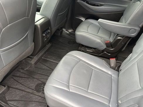Used 2019 Buick Enclave Essence image 29