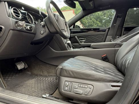Used 2016 Bentley Flying Spur V8 AWD/4WD image 32