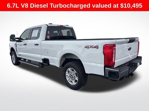 Used 2025 Ford F250 XLT image 3