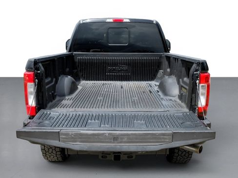 Used 2017 Ford F250 Lariat w/ Lariat Ultimate Package AWD/4WD image 59
