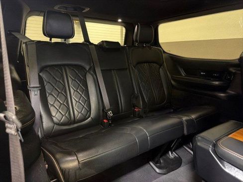 Used 2022 Jeep Grand Wagoneer Series III w/ Rear Seat Video Group 1 AWD/4WD image 49
