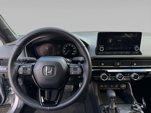 Used 2025 Honda Civic Sport image 10