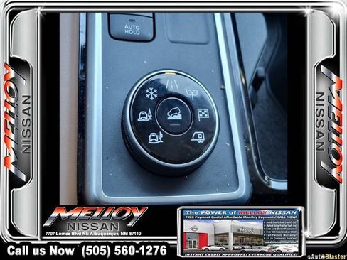 Used 2024 Nissan Pathfinder Platinum image 19
