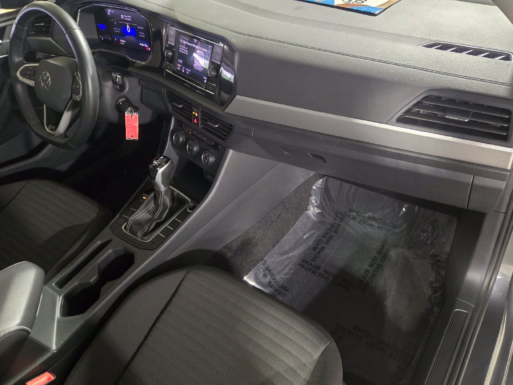 Certified 2024 Volkswagen Jetta S FWD image 17