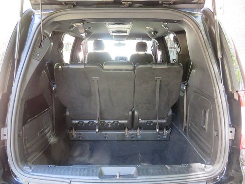 Used 2014 Chrysler Town & Country S FWD image 24