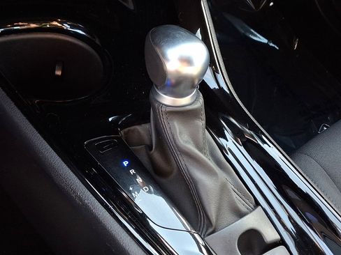 Used 2021 Toyota C-HR XLE image 15