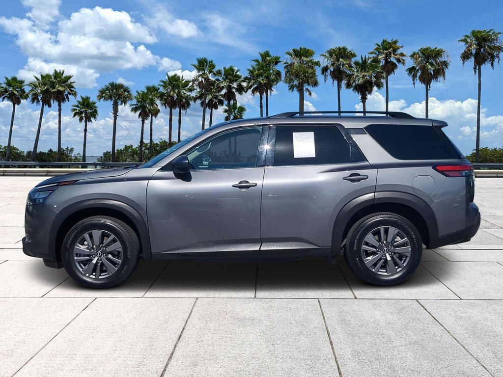 Used 2024 Nissan Pathfinder SV AWD/4WD image 6