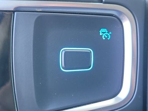 Certified 2025 Ford Expedition Active AWD/4WD image 8