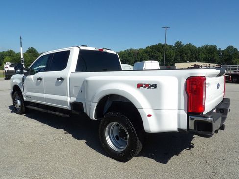 Used 2025 Ford F350 XLT w/ FX4 Off-Road Package AWD/4WD image 4