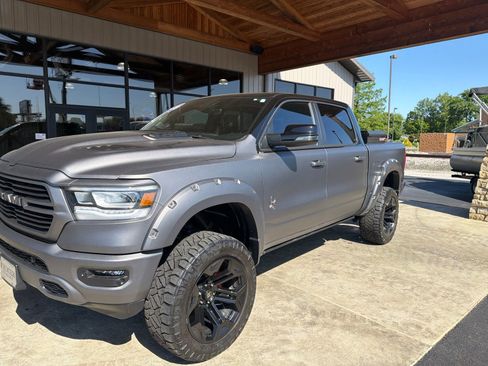 Used 2024 RAM 1500 Laramie AWD/4WD image 25