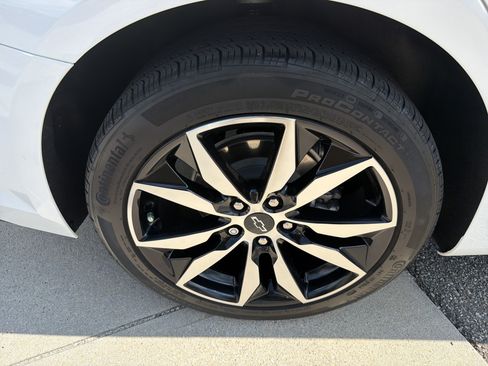Used 2024 Chevrolet Malibu RS FWD image 28