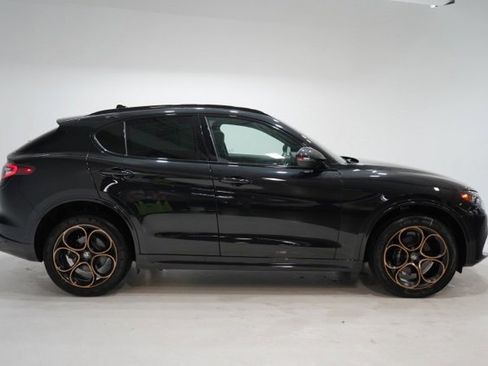 New 2025 Alfa Romeo Stelvio Sprint image 8